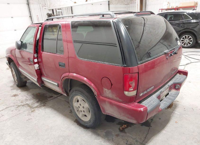 Photo 3 of 2000 Chevrolet Blazer LS (VIN 1GNDT13W4YK282097)