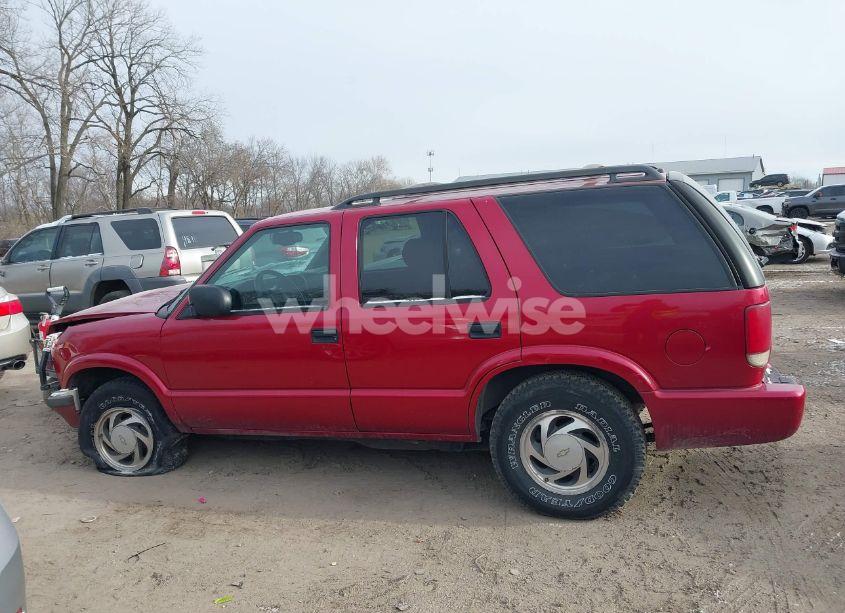 Photo 15 of 2001 Chevrolet Blazer LT (VIN 1GNDT13W512197940)