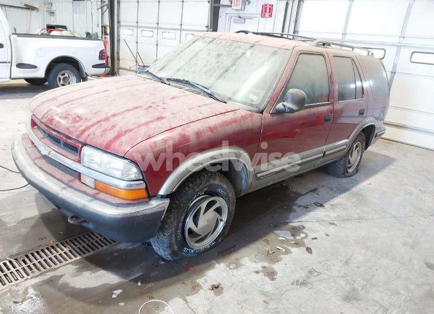 Photo 2 of 1998 Chevrolet Blazer LT (VIN 1GNDT13W5W2295891)
