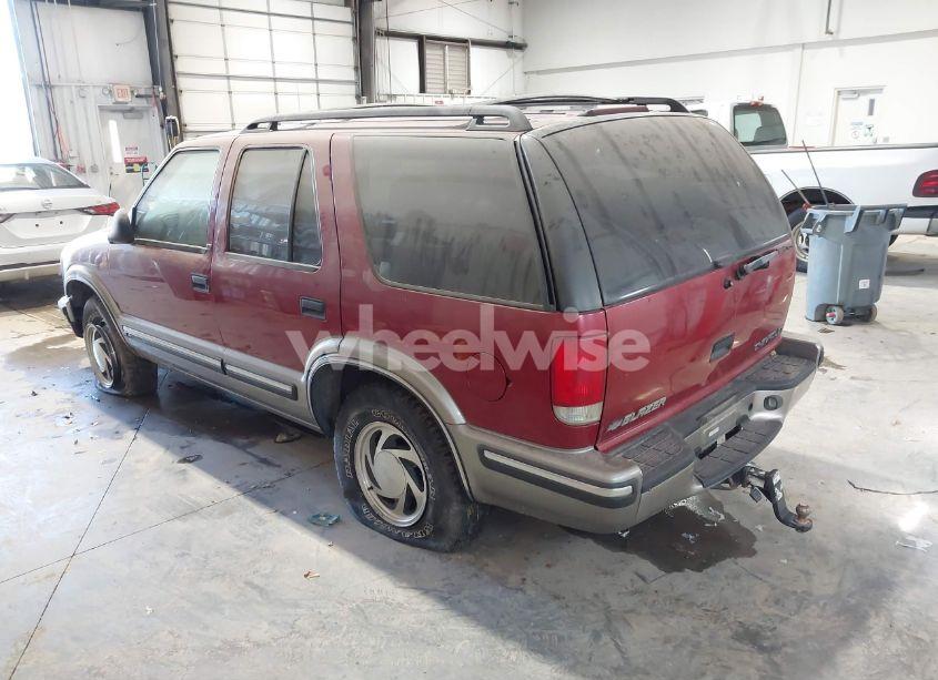 Photo 3 of 1998 Chevrolet Blazer LT (VIN 1GNDT13W5W2295891)