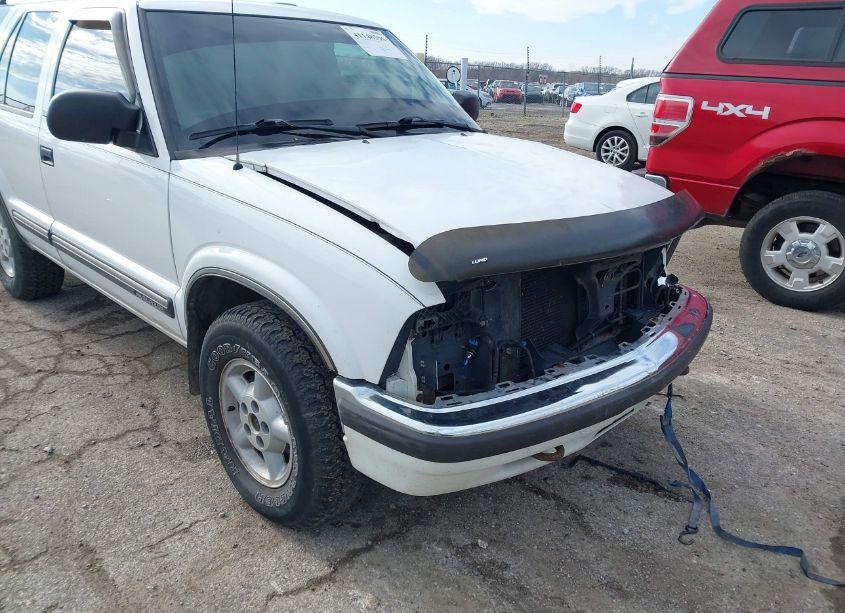 Photo 13 of 1999 Chevrolet Blazer LS (VIN 1GNDT13W5X2135074)