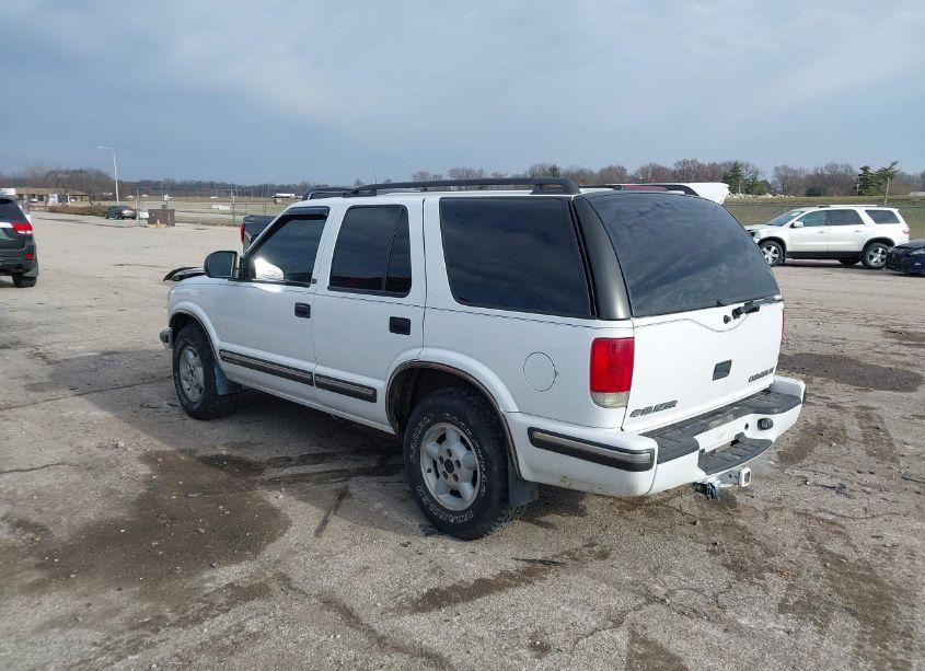 Photo 3 of 1999 Chevrolet Blazer LS (VIN 1GNDT13W5X2135074)