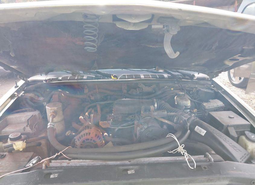 Photo 10 of 2002 Chevrolet Blazer LS (VIN 1GNDT13W62K166553)