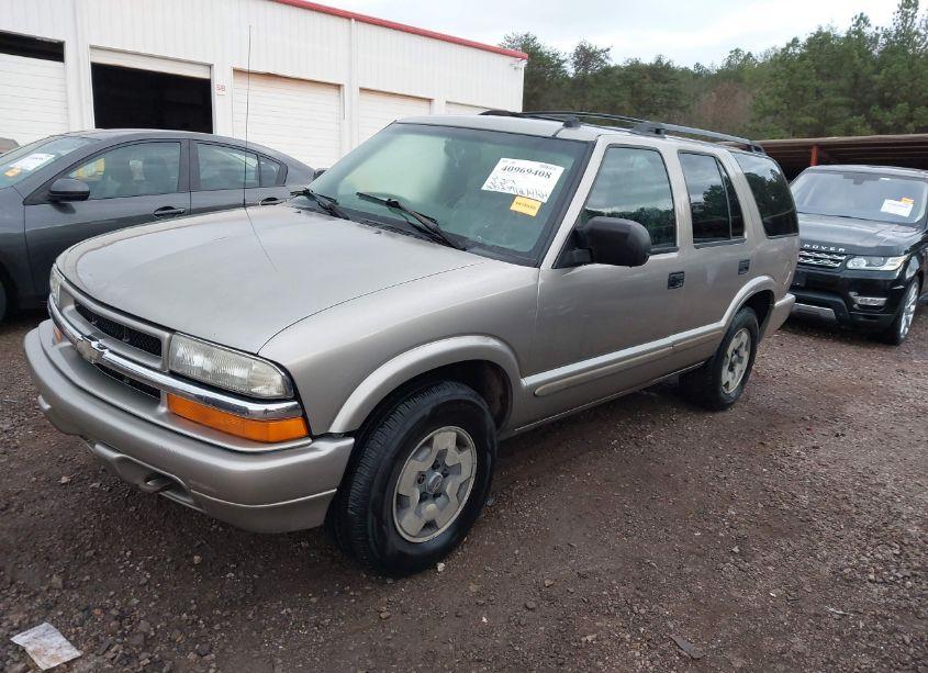 Photo 2 of 2002 Chevrolet Blazer LS (VIN 1GNDT13W62K166553)
