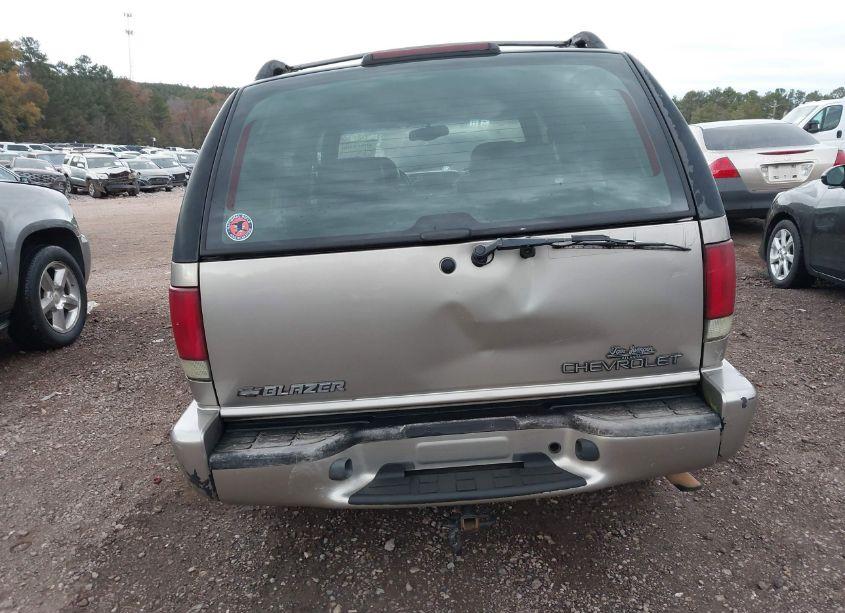 Photo 6 of 2002 Chevrolet Blazer LS (VIN 1GNDT13W62K166553)