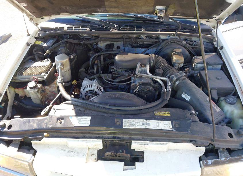 Photo 10 of 2000 Chevrolet Blazer LT (VIN 1GNDT13W6Y2338749)