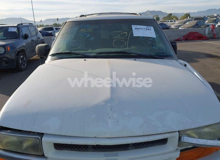 Photo 10 of 2000 Chevrolet Blazer LT (VIN 1GNDT13W6Y2383741)