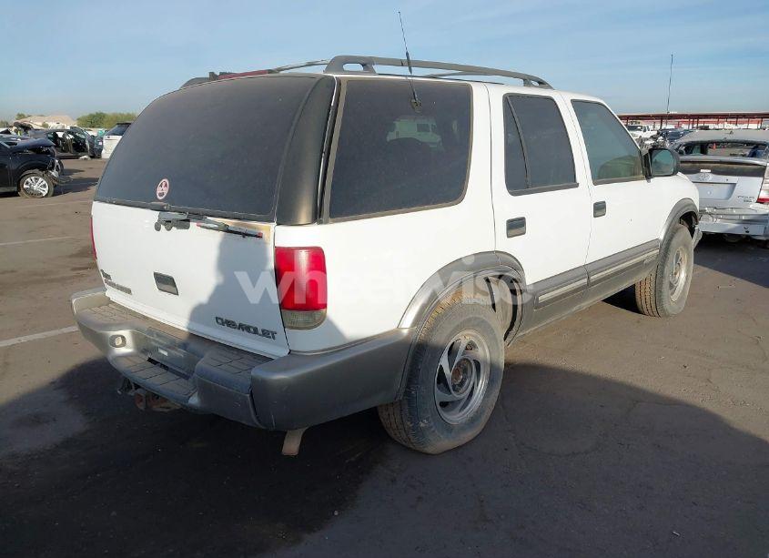 Photo 4 of 2000 Chevrolet Blazer LT (VIN 1GNDT13W6Y2383741)
