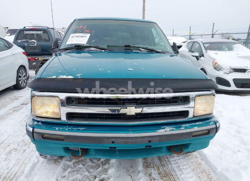 Photo 6 of 1996 Chevrolet Blazer (VIN 1GNDT13W7T2149097)
