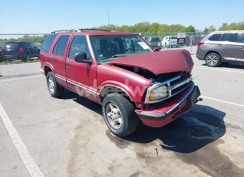 1996 Chevrolet Blazer (VIN 1GNDT13W7T2254321) main photo