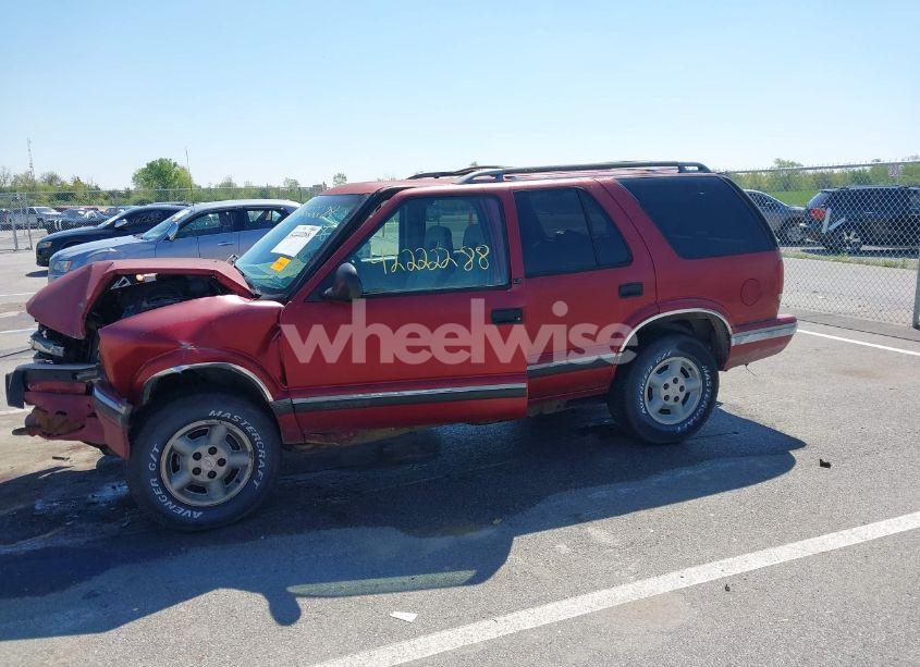 Photo 14 of 1996 Chevrolet Blazer (VIN 1GNDT13W7T2254321)
