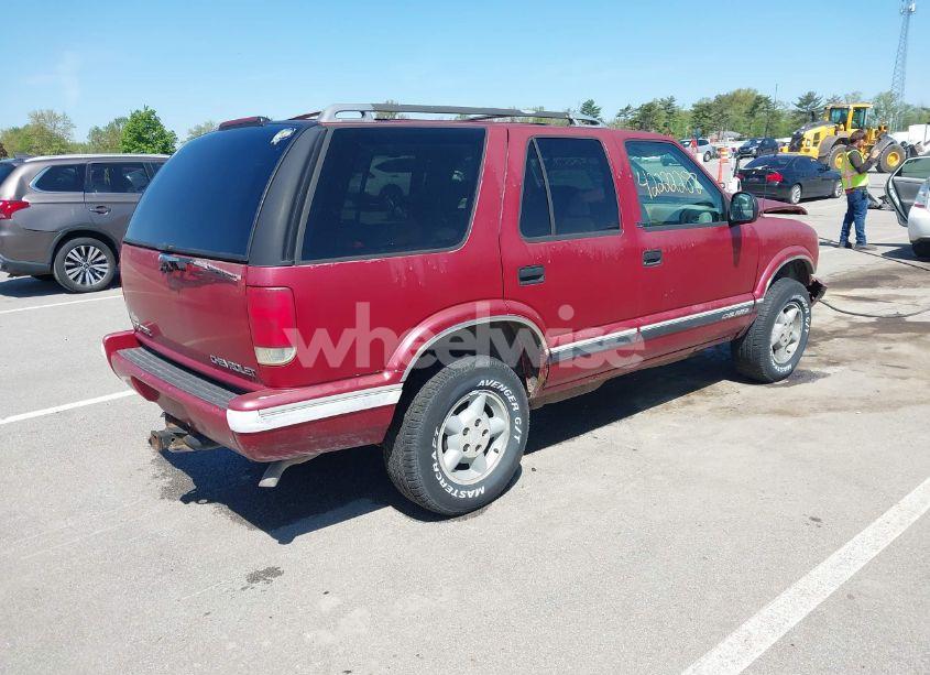 Photo 4 of 1996 Chevrolet Blazer (VIN 1GNDT13W7T2254321)
