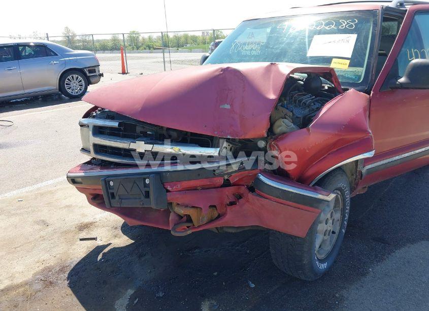 Photo 6 of 1996 Chevrolet Blazer (VIN 1GNDT13W7T2254321)