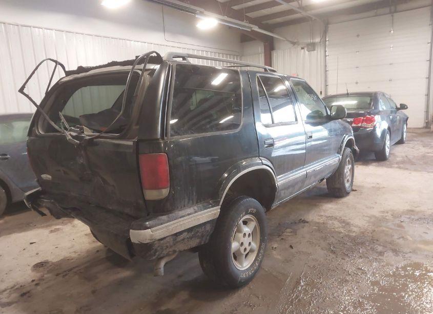 Photo 4 of 1997 Chevrolet Blazer LS (VIN 1GNDT13W7V2175878)