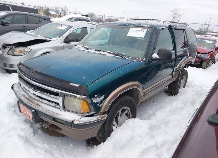 Photo 2 of 1997 Chevrolet Blazer LT (VIN 1GNDT13W7V2230037)