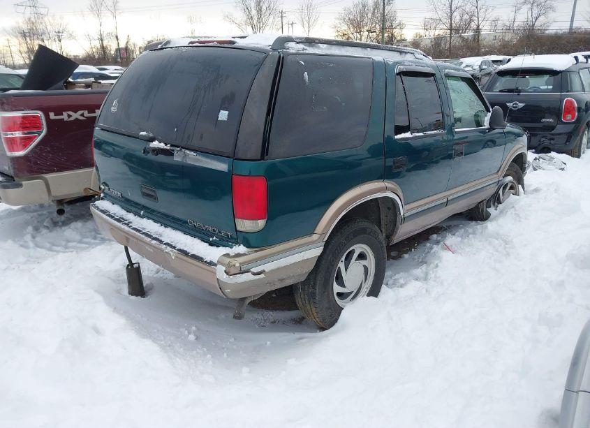 Photo 4 of 1997 Chevrolet Blazer LT (VIN 1GNDT13W7V2230037)