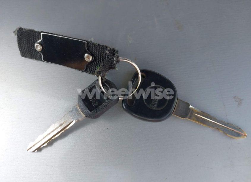 Photo 11 of 1998 Chevrolet Blazer LS (VIN 1GNDT13W7W2219654)