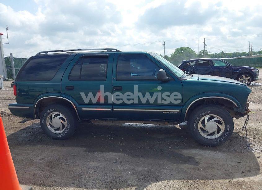 Photo 14 of 1998 Chevrolet Blazer LS (VIN 1GNDT13W7W2219654)