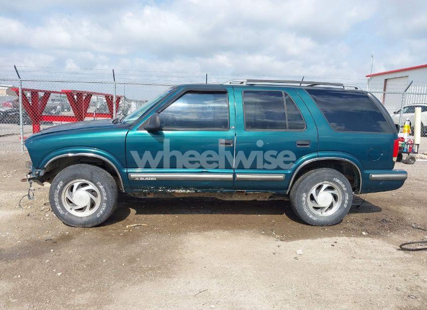 Photo 15 of 1998 Chevrolet Blazer LS (VIN 1GNDT13W7W2219654)
