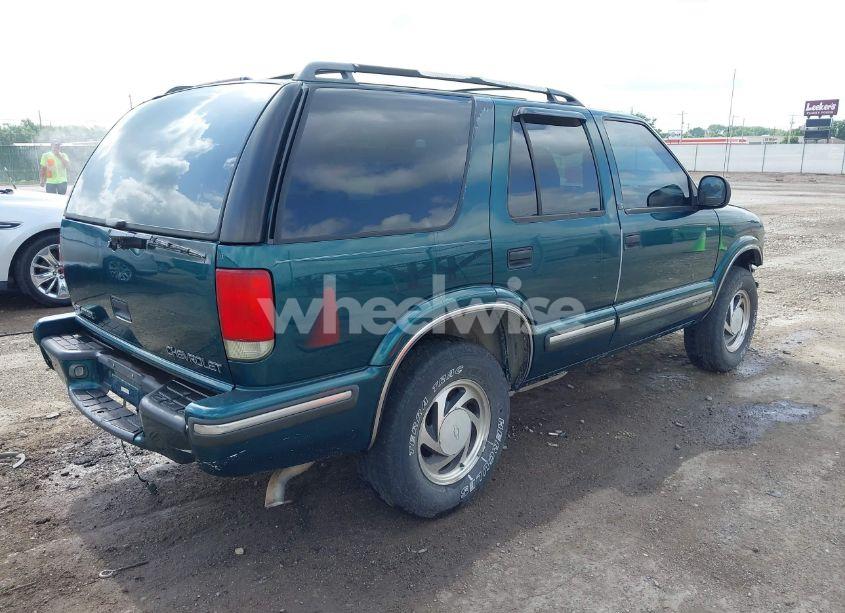 Photo 4 of 1998 Chevrolet Blazer LS (VIN 1GNDT13W7W2219654)