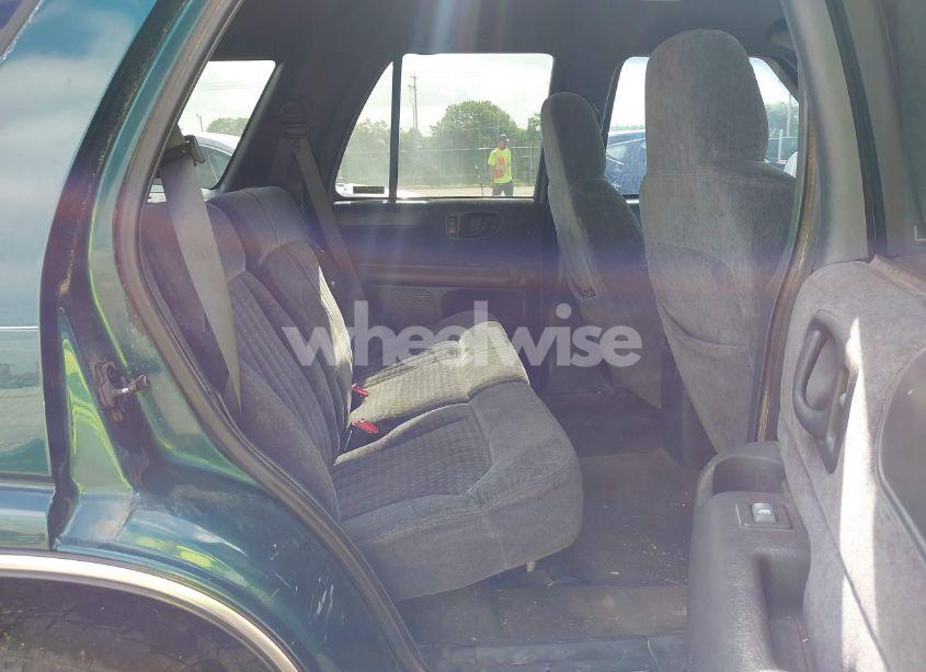 Photo 8 of 1998 Chevrolet Blazer LS (VIN 1GNDT13W7W2219654)