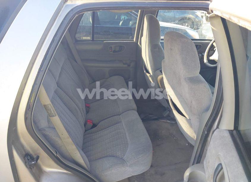 Photo 8 of 1998 Chevrolet Blazer (VIN 1GNDT13W7WK179219)