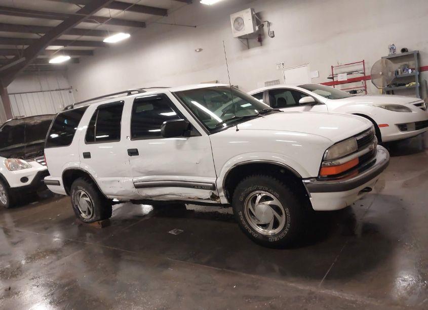 Photo 13 of 1999 Chevrolet Blazer LS (VIN 1GNDT13W7X2177648)