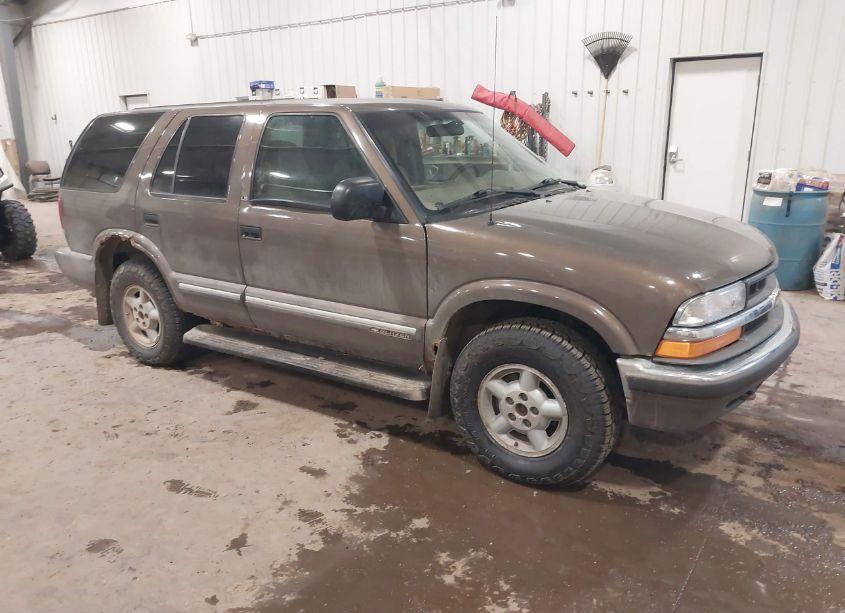 2000 Chevrolet Blazer LS (VIN 1GNDT13W7YK164884) main photo