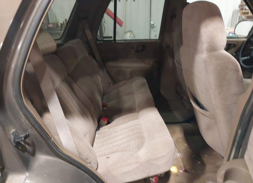 Photo 8 of 2000 Chevrolet Blazer LS (VIN 1GNDT13W7YK164884)