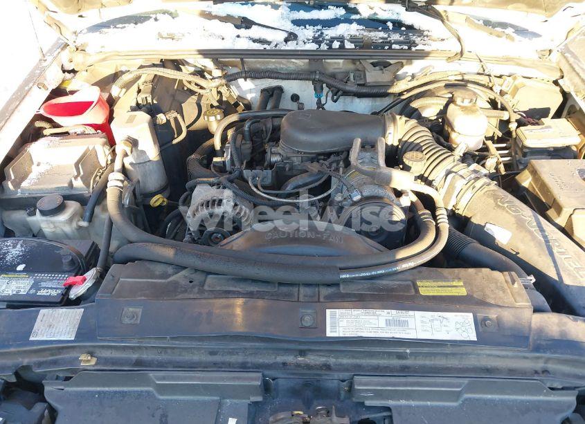 Photo 10 of 2001 Chevrolet Blazer LS (VIN 1GNDT13W812169484)