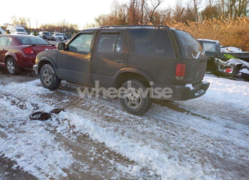 Photo 3 of 2001 Chevrolet Blazer LS (VIN 1GNDT13W812169484)