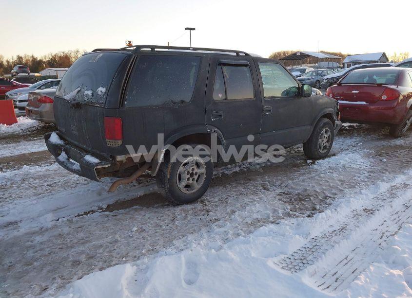 Photo 4 of 2001 Chevrolet Blazer LS (VIN 1GNDT13W812169484)