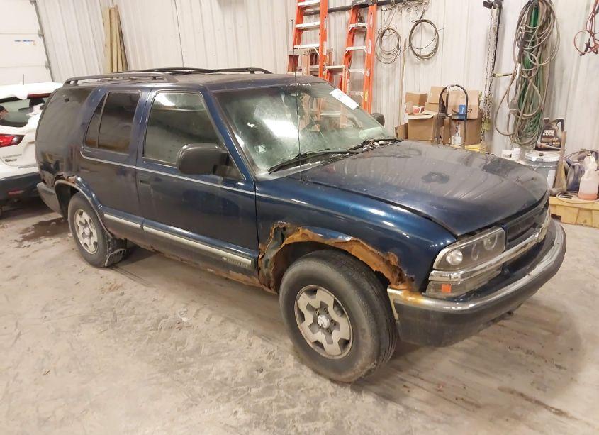 2001 Chevrolet Blazer LT (VIN 1GNDT13W812218246) main photo