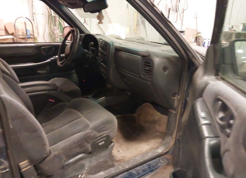 Photo 5 of 2001 Chevrolet Blazer LT (VIN 1GNDT13W812218246)