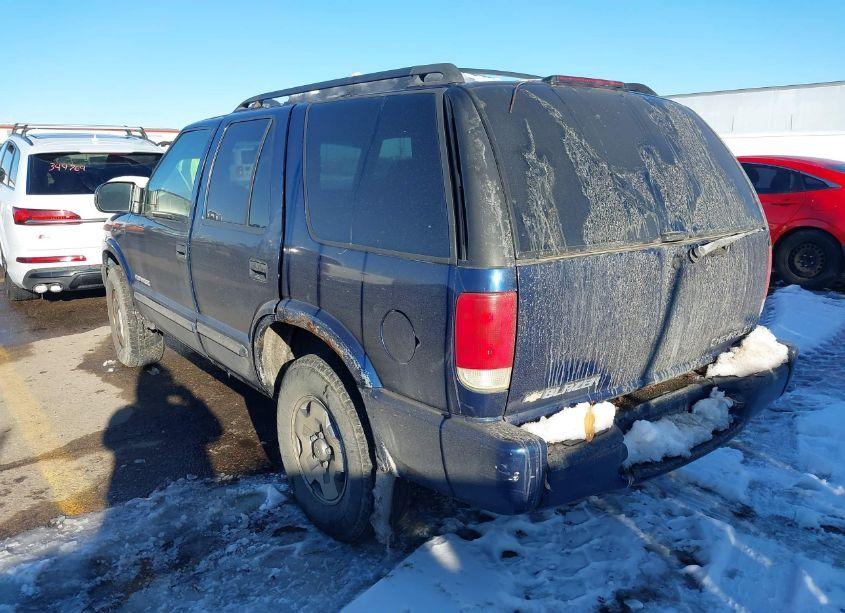 Photo 3 of 2002 Chevrolet Blazer LS (VIN 1GNDT13W82K183578)