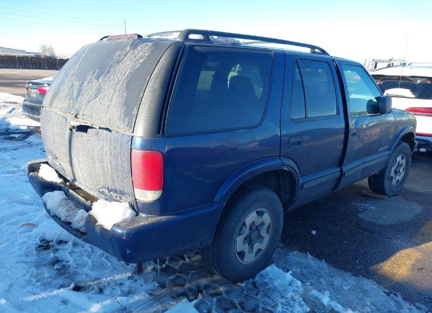 Photo 4 of 2002 Chevrolet Blazer LS (VIN 1GNDT13W82K183578)