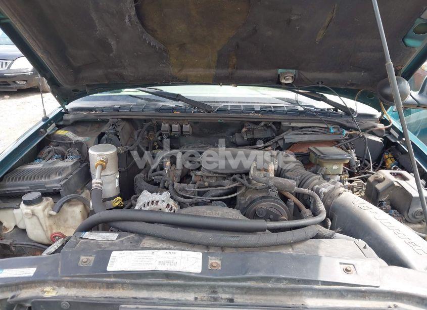 Photo 10 of 1997 Chevrolet Blazer LT (VIN 1GNDT13W8V2229785)