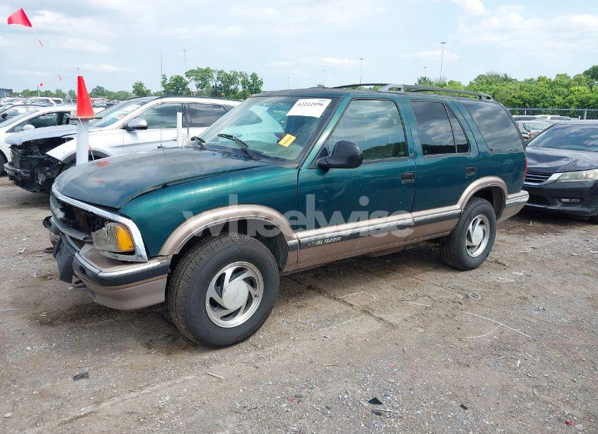 Photo 2 of 1997 Chevrolet Blazer LT (VIN 1GNDT13W8V2229785)