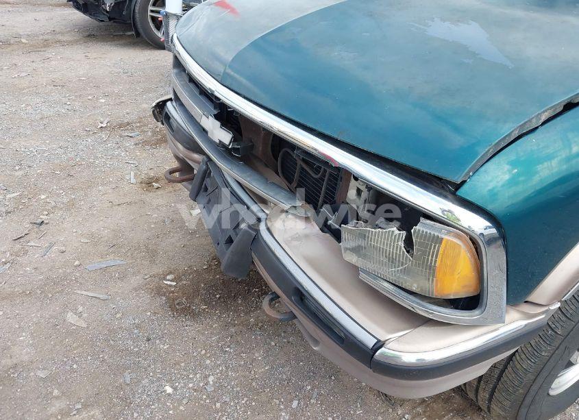 Photo 6 of 1997 Chevrolet Blazer LT (VIN 1GNDT13W8V2229785)