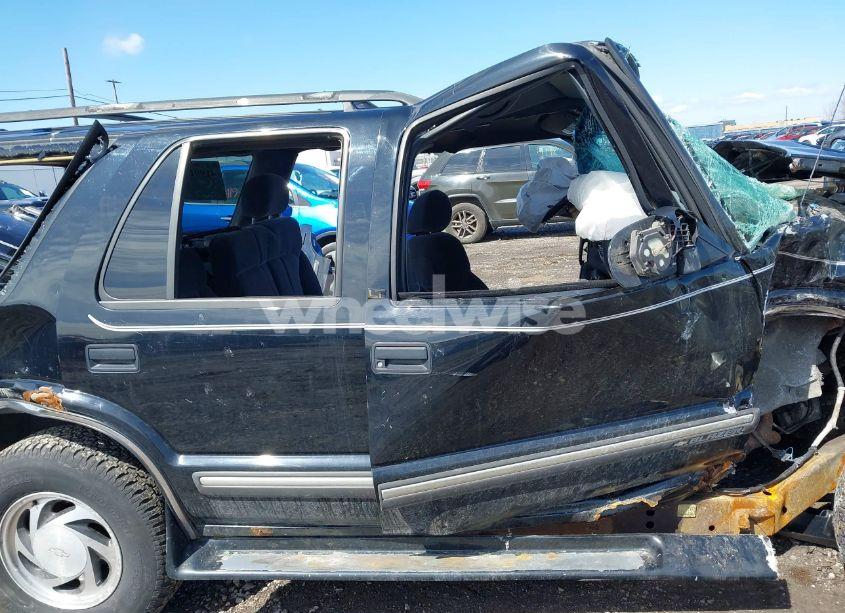 Photo 12 of 2000 Chevrolet Blazer LT (VIN 1GNDT13W8Y2280580)