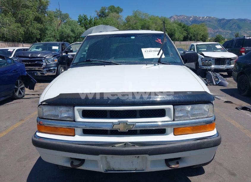 Photo 12 of 2000 Chevrolet Blazer LT (VIN 1GNDT13W8Y2398273)