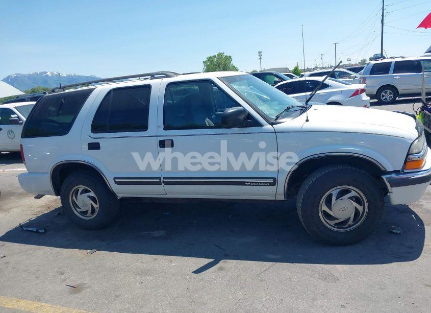 Photo 13 of 2000 Chevrolet Blazer LT (VIN 1GNDT13W8Y2398273)