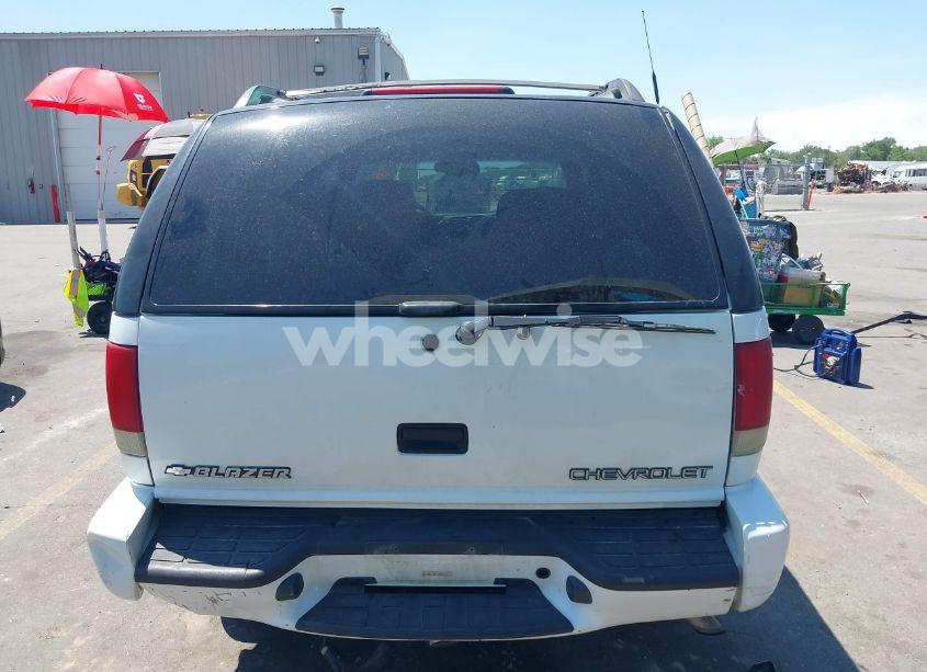 Photo 16 of 2000 Chevrolet Blazer LT (VIN 1GNDT13W8Y2398273)