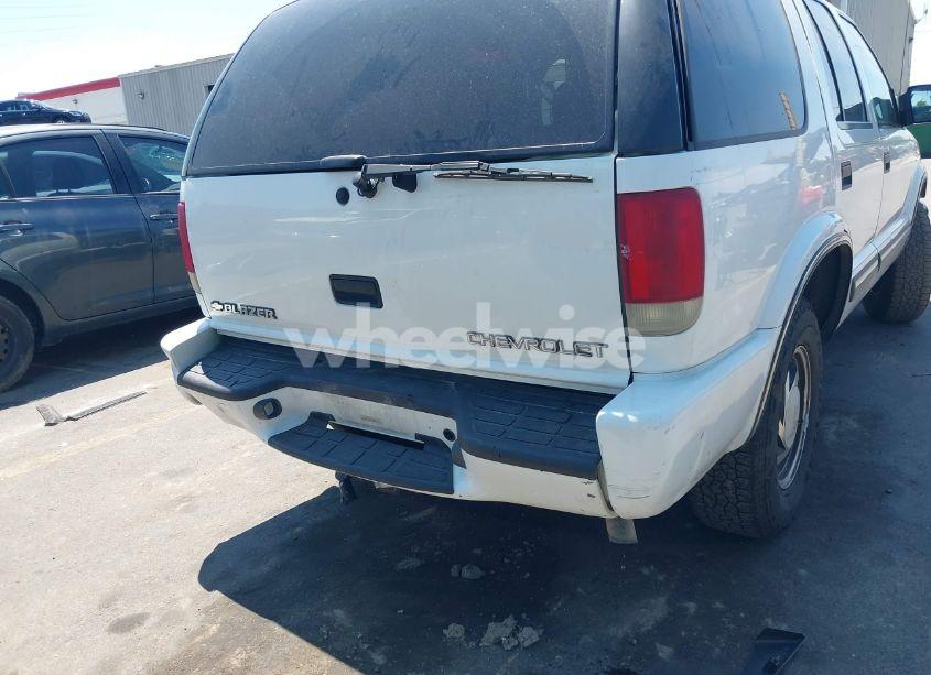 Photo 6 of 2000 Chevrolet Blazer LT (VIN 1GNDT13W8Y2398273)