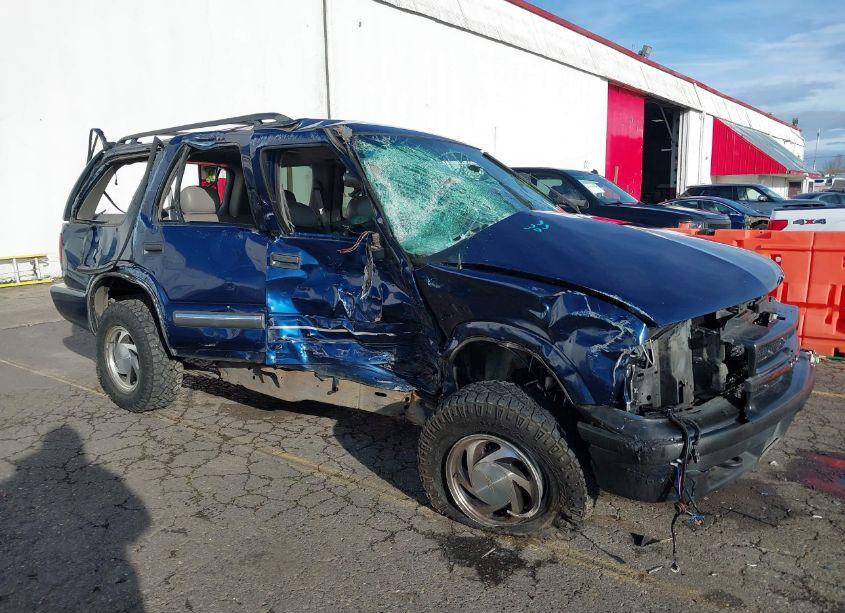 Photo 6 of 2001 Chevrolet Blazer LT (VIN 1GNDT13W912196595)