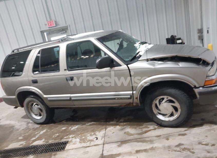Photo 12 of 2001 Chevrolet Blazer LT (VIN 1GNDT13W912219079)
