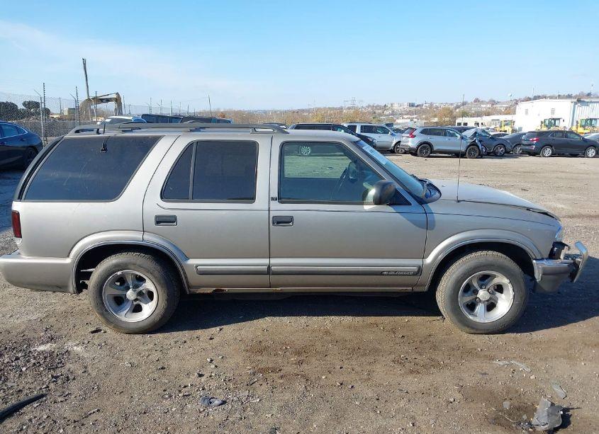 Photo 14 of 2001 Chevrolet Blazer LT (VIN 1GNDT13W91K244709)