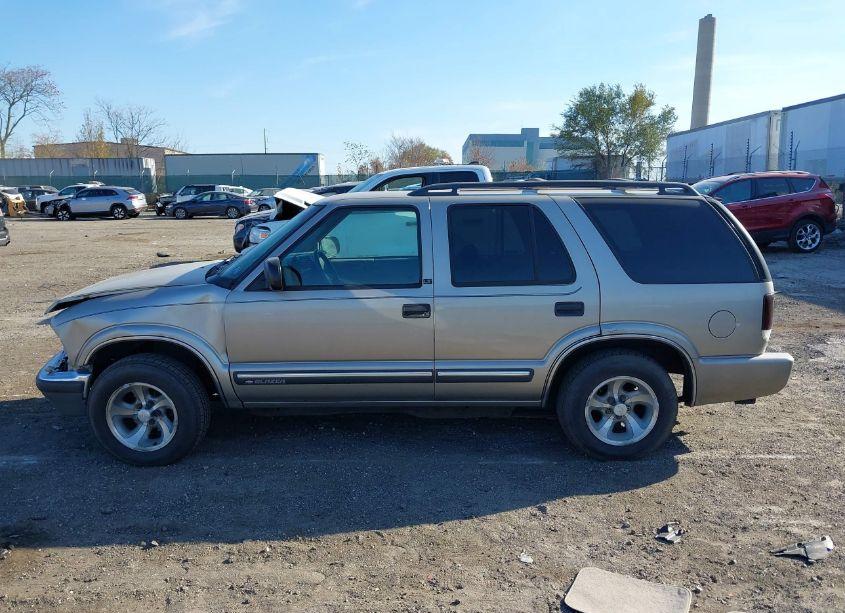 Photo 15 of 2001 Chevrolet Blazer LT (VIN 1GNDT13W91K244709)