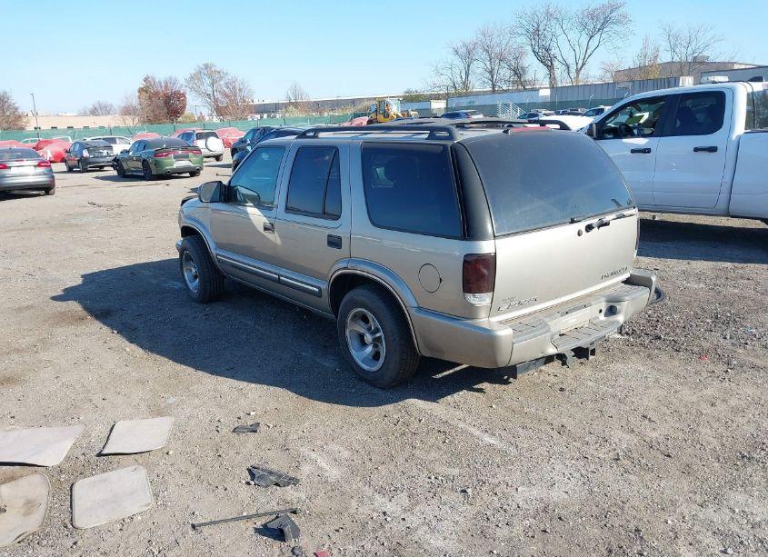 Photo 3 of 2001 Chevrolet Blazer LT (VIN 1GNDT13W91K244709)