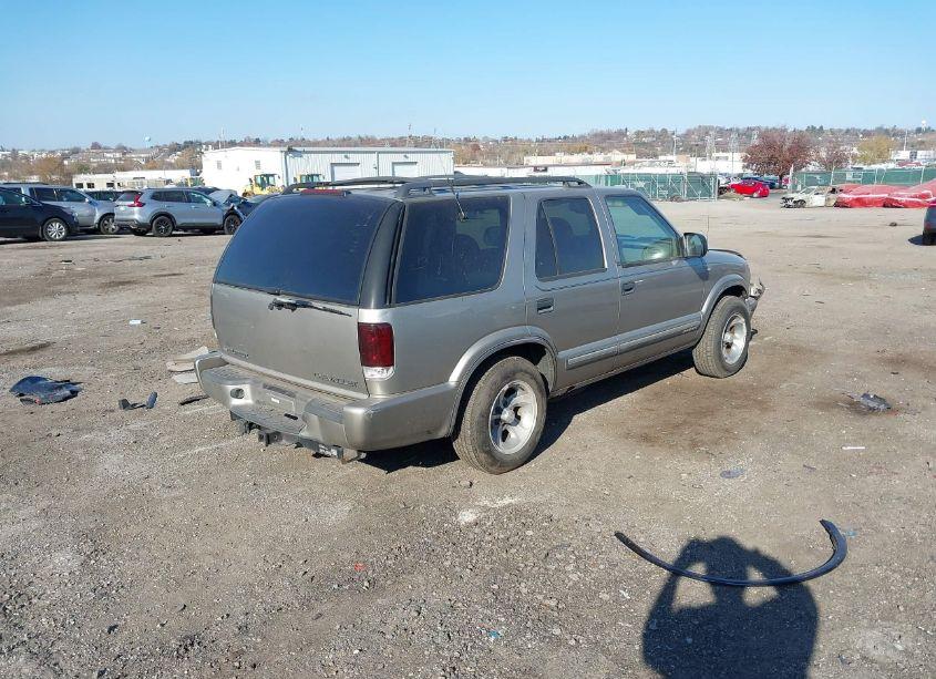 Photo 4 of 2001 Chevrolet Blazer LT (VIN 1GNDT13W91K244709)